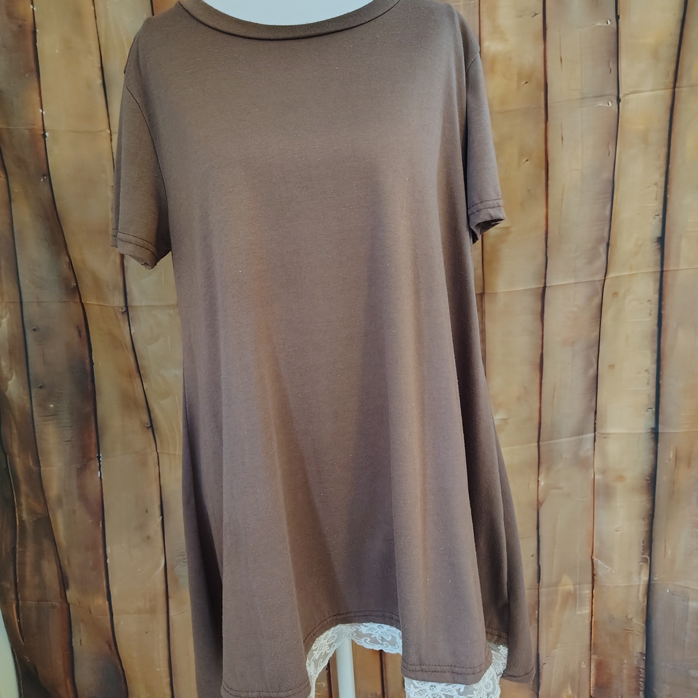 Chic Brown Tunic with Lace Detail
